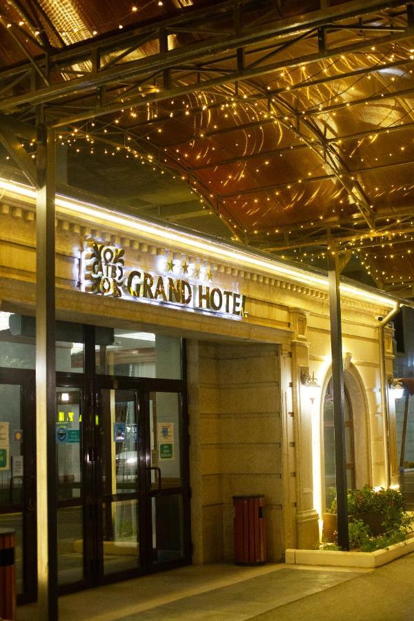 Atb Grand Hotel Атирау Екстер'єр фото